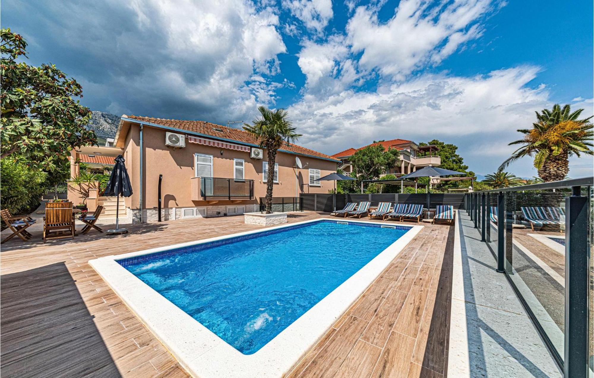 Gorgeous Home In Kastel Gomilica With Wifi Kastela Dış mekan fotoğraf
