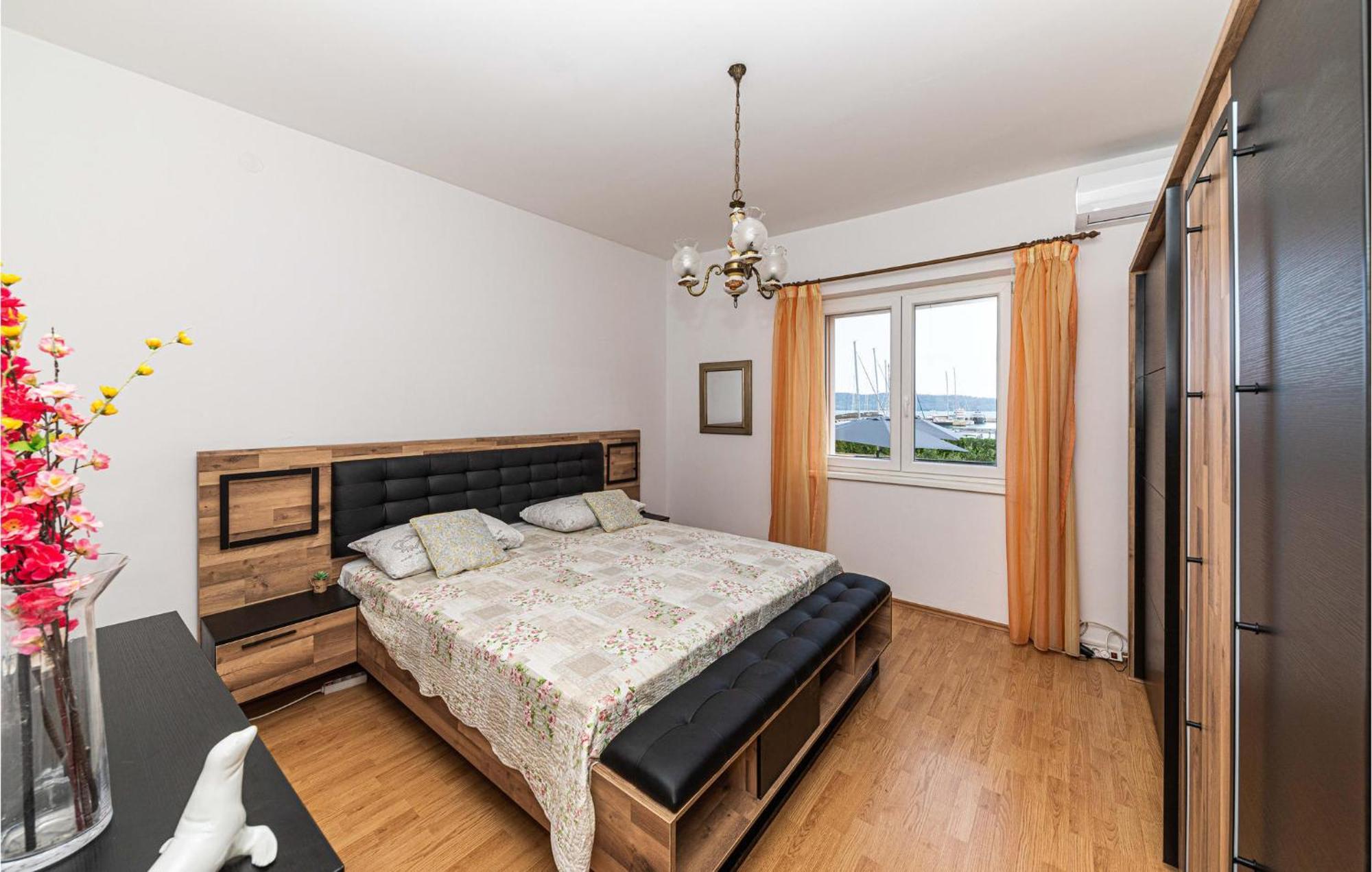 Gorgeous Home In Kastel Gomilica With Wifi Kastela Dış mekan fotoğraf